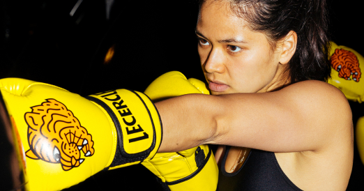 femme qui fait de la boxe au Cercle