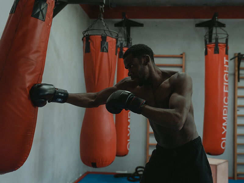 3 ENCHAÎNEMENTS AUX PATTES D'OURS POUR LES COACHES DE BOXE