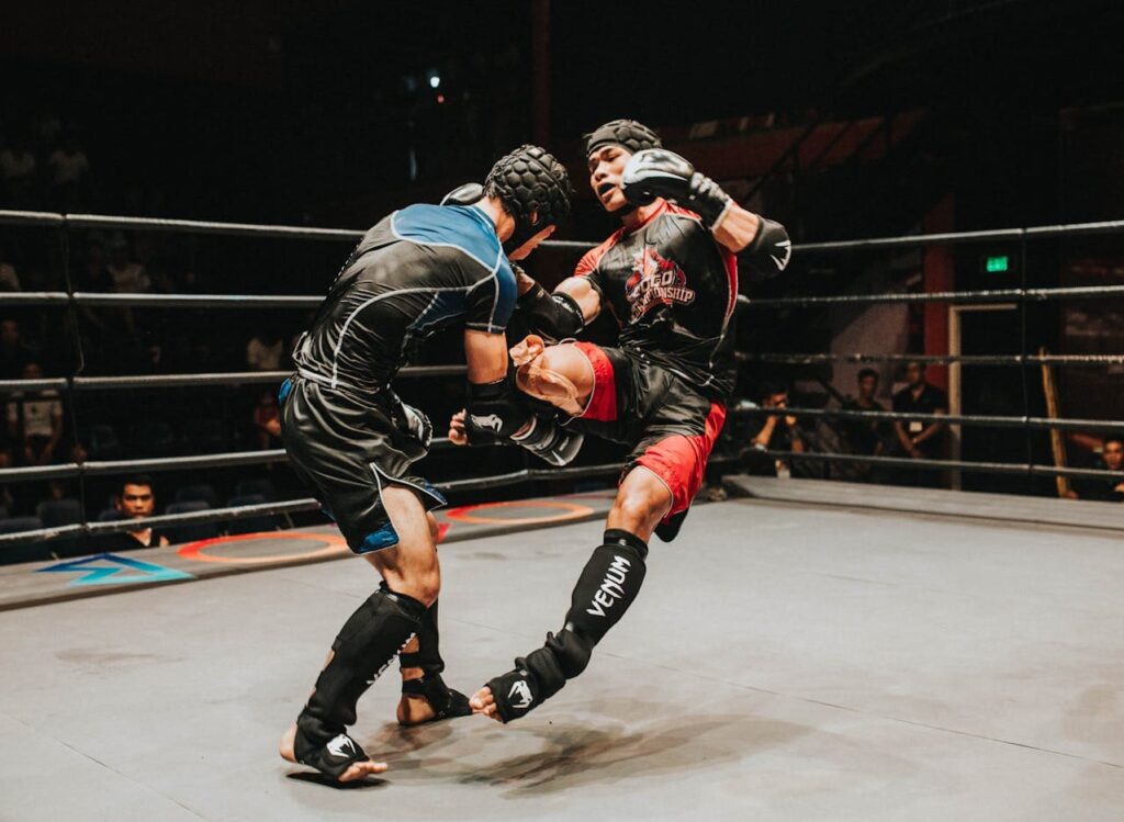 Quelle est la boxe la plus dangereuse : deux hommes s'affrontent en boxe